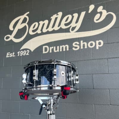 Ludwig Neusonic 6.5x14" Snare Drum in Ebony Pearl from NAMM